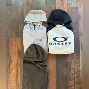 Men’s Oakley lot